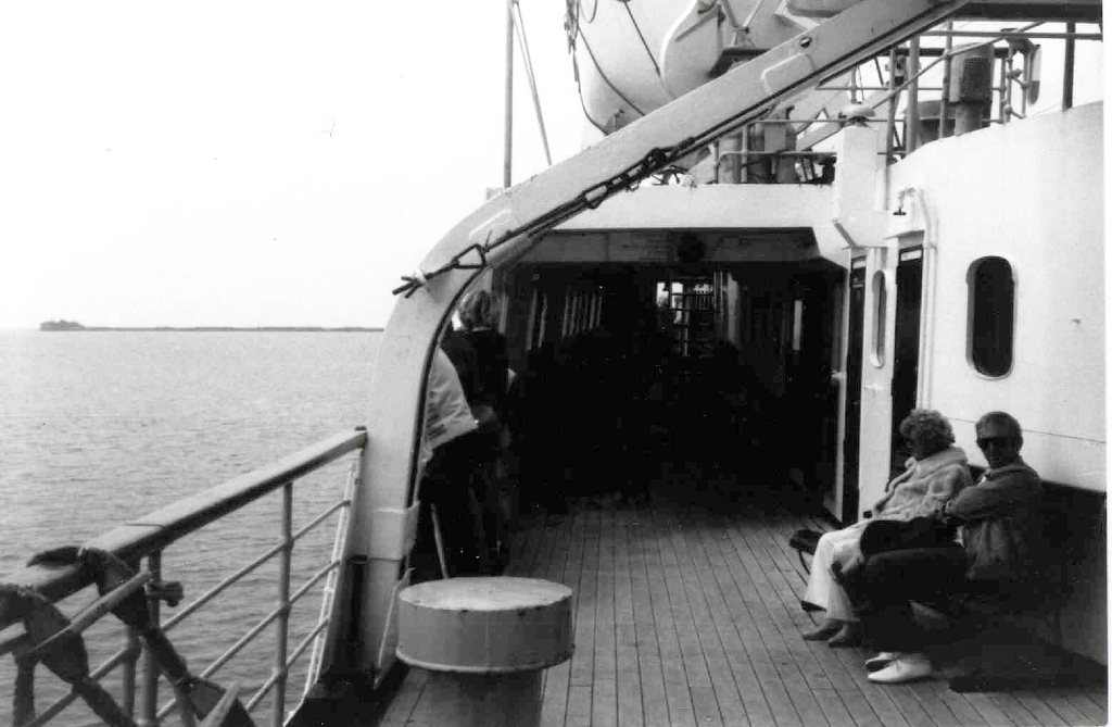 19810618 MAID OF KENT'S Last Voyage from Cherbourg to Southampton 07.jpg